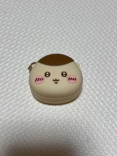 ちいかわ　おかおミニシリコンポーチ　くりまんじゅう