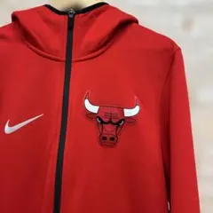 Nike Chicago Bulls ジップアップ パーカーのサムネイル