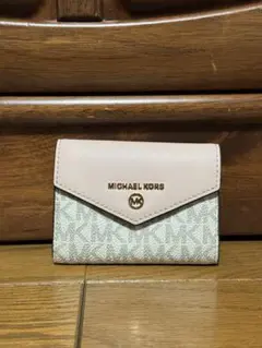 MICHAEL KORS キーケース ピンク シグネチャーのサムネイル