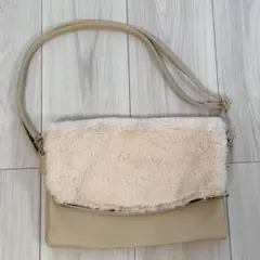 フェイクファーショルダーバッグ ベージュ