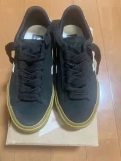 VEJA ブラック スニーカー 23のサムネイル