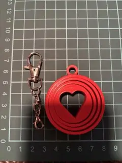 ハンドメイド　ハート型 キーホルダー カラビナ付き 赤 レッド