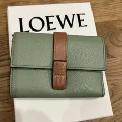 LOEWE 三つ折り財布 レザー グリーン - メルカリ