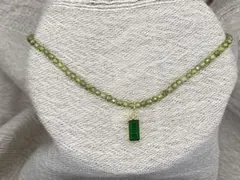 【未使用】グリーン ネックレス 春色 きらめき ナチュラル シンプル スクエア