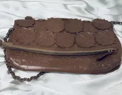 【グレースコンチネンタル】カービングチェーンバッグ