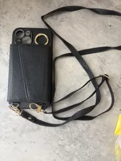 iPhone 15用 ショルダーストラップ付ケース