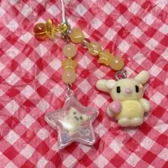 シャカシャカうさちゃんストラップ