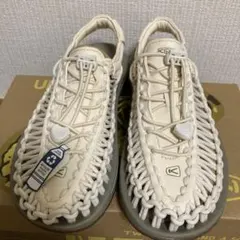 KEEN ユニーク　サンダル　ホワイト　24.5センチ　新品