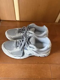 New Balance スニーカー　2002RST 27cm グレーのサムネイル