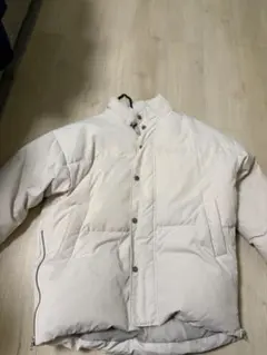ホワイト ダウンジャケット ボタン留め