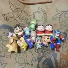 クレヨンしんちゃん ミニフィギュア ガチャガチャ