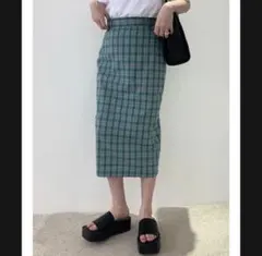 ストレートラインチェックスカート