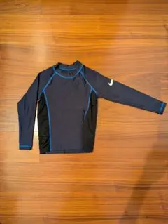 Nike ラッシュガード 120 ネイビー