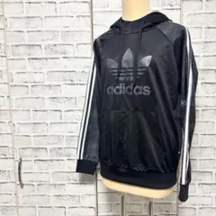 ［GUCCI］adidasコラボ　タンクトップ 指原莉乃さん着用(新品) GUCCIの服を着た指原莉乃さんのコーデ 私服/衣装/購入先 - Woomy