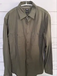 ユニクロ　 オリーブ スリムフィットシャツ　Lサイズ