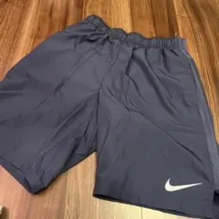 Nike ドライフィット　グレー　ハーフパンツ　S