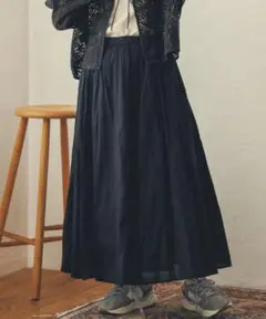 【新品タグ付き】Noia ドビーストライプフレアスカート　ブラック