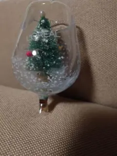 L'OREAL スノードーム　クリスマスツリー（ジャンク品）
