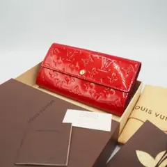 LV ルイ・ヴィトン ポルトフォイユ・サラ(ヴェルニライン)のサムネイル