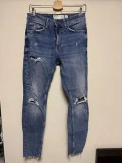 Bershka ダメージ加工スキニーデニム