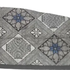 幾何学模様 グレー 青 生地 はぎれ　大島紬　ハギレ　きもの　和服　和装