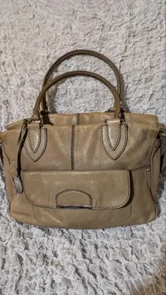 Tod's ベージュ レザー ハンドバッグ 外ポケット付き