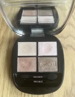 DECORTÉ スキンシャドウ デザイニング パレット 03 Wisteria