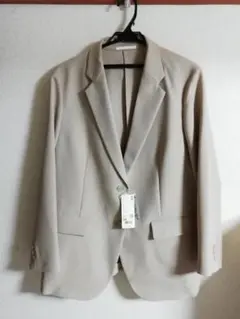 ユニクロ　／感動ジャケット／ベージュ／３XL