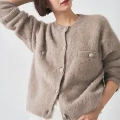 【美品】2025AW Whim Gazette ファーボタンジャケット ベージュのサムネイル