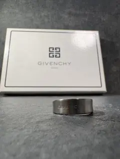 Givenchyリング30号
