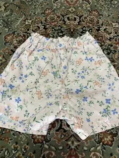 花柄半ズボン（ピンク系）