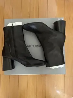 BALENCIAGA ブラックレザーブーツ　41のサムネイル