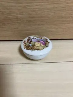 アウガルテン 極美品 ボンボニエール 小物入れ 絵柄違い3点 - メルカリ