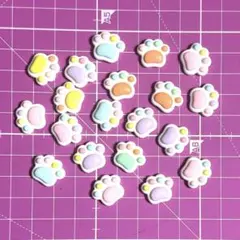 グリーン ラメ 肉球猫 ネイルパーツ 8個 - メルカリ