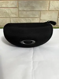 Oakley サングラス ハードケース ブラック美品
