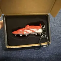 非売品 adidas PREDATOR プレデター プチデター キーホルダー 赤