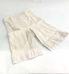 シャルレ　セミロングガードル　76サイズ ①のサムネイル