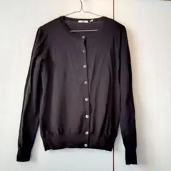 ユニクロ 黒 丸首カーディガン L