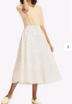 【UNIQLO】ユニクロ　フロントボタンサーキュラースカート　Sホワイト