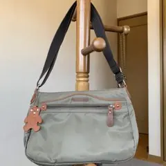 Item thumbnail for item 3240a730-6cdc-4ddf-91d7-925774bb9392