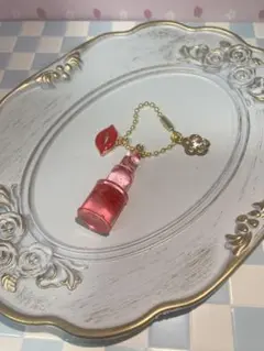 【キーホルダー】レジンで作ったドライフラワー封入　ルージュ　 ゴールド