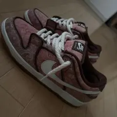 NIKE SB DUNK LOW PRO ペイズリー柄 スニーカーのサムネイル