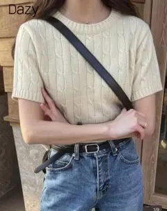 半袖ニット　アイボリー　SHEIN