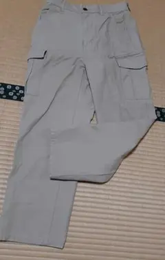 GU グレー カーゴパンツ Sサイズ
