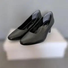 LES MUES　23.0　4E　ヒール高5.5センチ