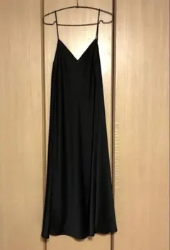 美品❤️UNIQLO キャミワンピース ブラック