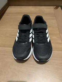 〜週末限定セール中〜♦︎adidasスニーカー ２１cm