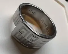 GIVENCHY スプーリング　18-19号