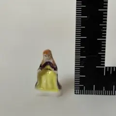 フランス アンティーク フェーヴ 陶器 ミニチュア 人形 ガレットデロワ 女の子