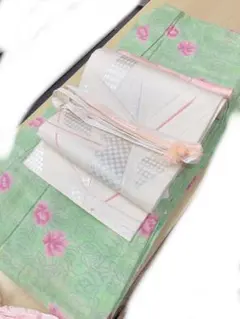 【春の4点コーデセット】きれいなグリーンに花のウール小紋　帯　帯揚げ　帯締め